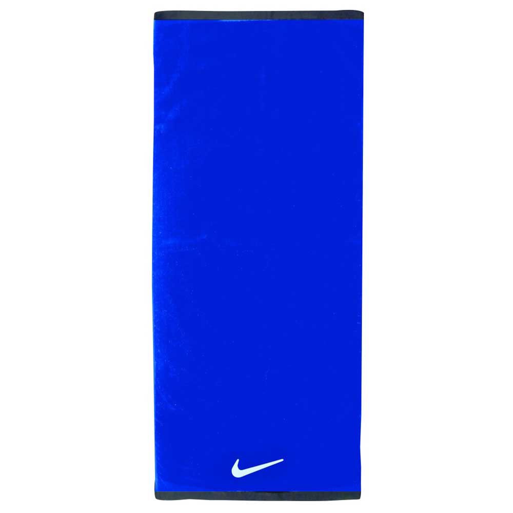 Nike Accessories Fundamental Towel Blau M von Nike Accessories