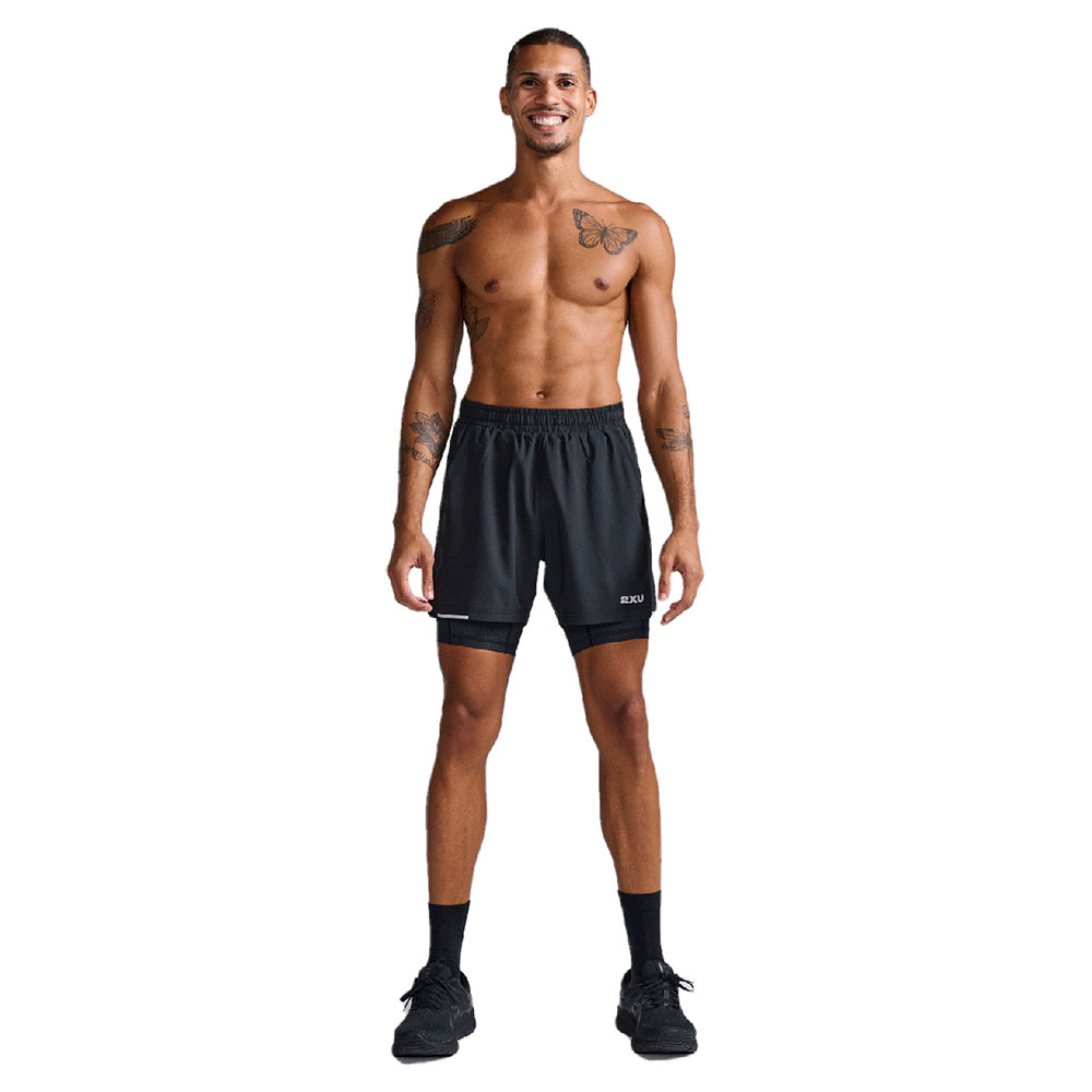 2xu Aero Mesh 5´´ 2 In 1 Shorts Schwarz M Mann 2xu Aero Mesh 5´´ 2 In 1 Shorts Schwarz M Mann von 2xu