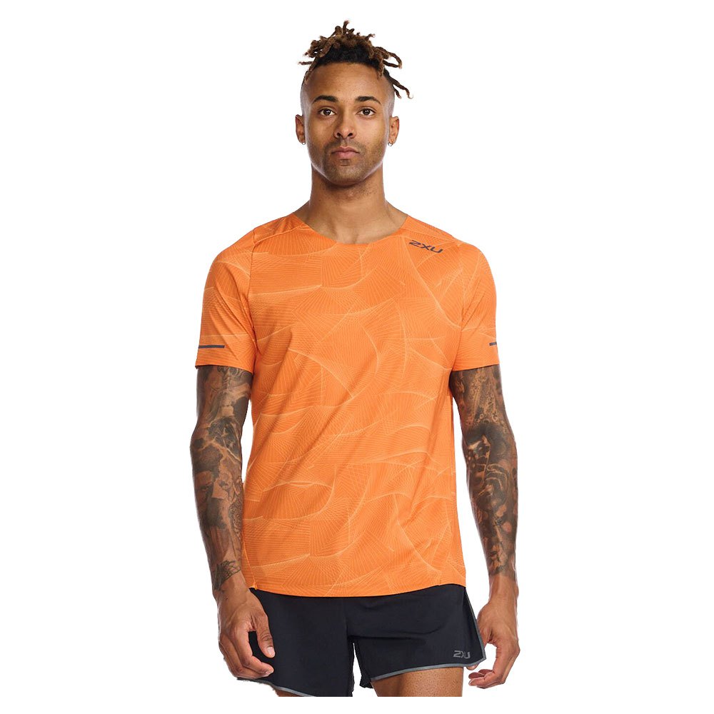 2xu Light Speed Short Sleeve T-shirt Orange XS Mann 2xu Light Speed Short Sleeve T-shirt Orange XS Mann von 2xu