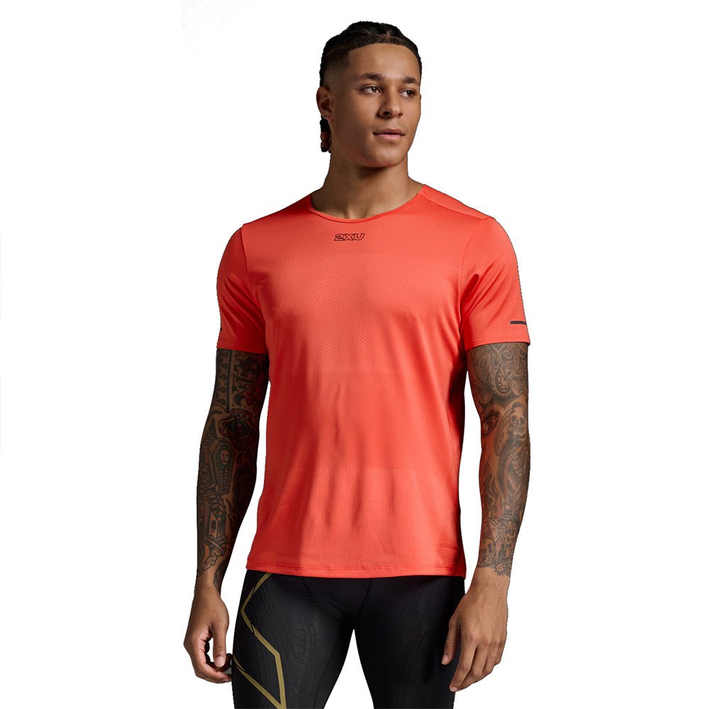 2xu Light Speed Tech Short Sleeve T-shirt Orange M Mann von 2xu