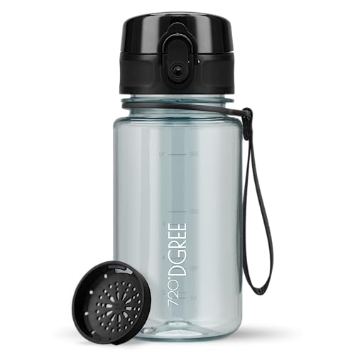 720°DGREE Kinder Trinkflasche 350ml “uberBottle“ crystalClear +Sieb - BPA-Frei, Auslaufsicher - Für Schule, Kindergarten, Mädchen & Jungs ab 3 Jahre - Kleine Wasserflasche - Leicht, Stoßfest 720°DGREE Kinder Trinkflasche 350ml “uberBottle“ crystalClear +Sieb - BPA-Frei, Auslaufsicher - Für Schule, Kindergarten, Mädchen & Jungs ab 3 Jahre - Kleine Wasserflasche - Leicht, Stoßfest von 720°DGREE