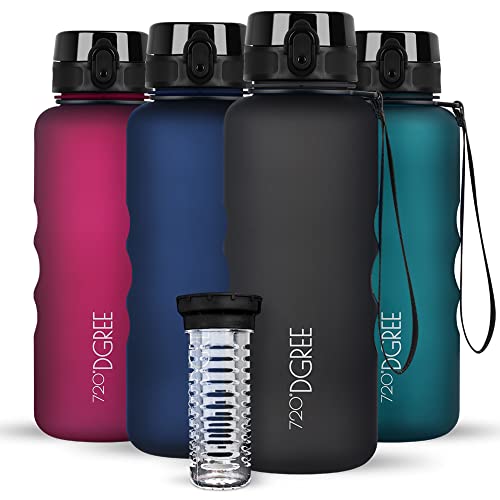 720°DGREE Trinkflasche 1,5l “uberBottle“ softTouch +Früchtebehälter - BPA-Frei - Wasserflasche für Gym, Fitness, Outdoor, Wandern - XL Tritan Sportflasche: Groß, Leicht, Stoßfest, Wiederverwendbar von 720°DGREE