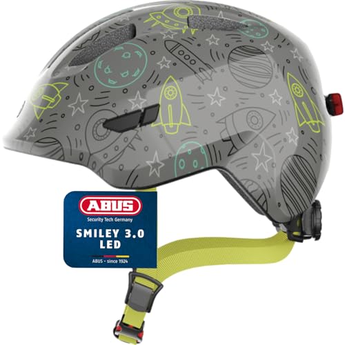 ABUS Kinderhelm Smiley 3.0 LED - Fahrradhelm mit Licht - tiefe Passform & Platz für einen Zopf - für Mädchen und Jungs - Grau mit Weltall-Muster, Größe S, S (45-50 cm) ABUS Kinderhelm Smiley 3.0 LED - Fahrradhelm mit Licht - tiefe Passform & Platz für einen Zopf - für Mädchen und Jungs - Grau mit Weltall-Muster, Größe S, S (45-50 cm) von ABUS
