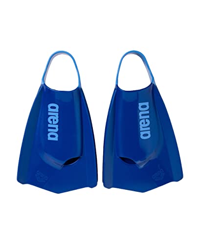 arena Powerfin Pro II Schwimmbad-Trainingsflossen, Schwimmflossen für Erwachsene, Flossen aus 100% Silikon, Komfortable Kurzflossen für das Schwimmbad, Blau von ARENA