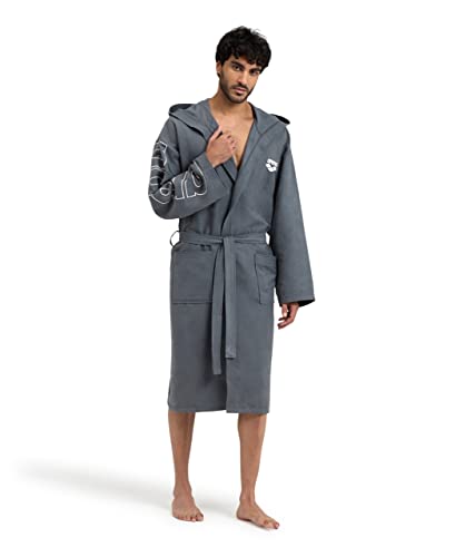 arena Zeal Plus Bademantel aus Mikrofaser für Damen und Herren, Mikrofaser-Bademantel mit Kapuze und Taschen, Schnelltrocknender Unisex-Bademantel, Angenehm und Leicht arena Zeal Plus Bademantel aus Mikrofaser für Damen und Herren, Mikrofaser-Bademantel mit Kapuze und Taschen, Schnelltrocknender Unisex-Bademantel, Angenehm und Leicht von ARENA