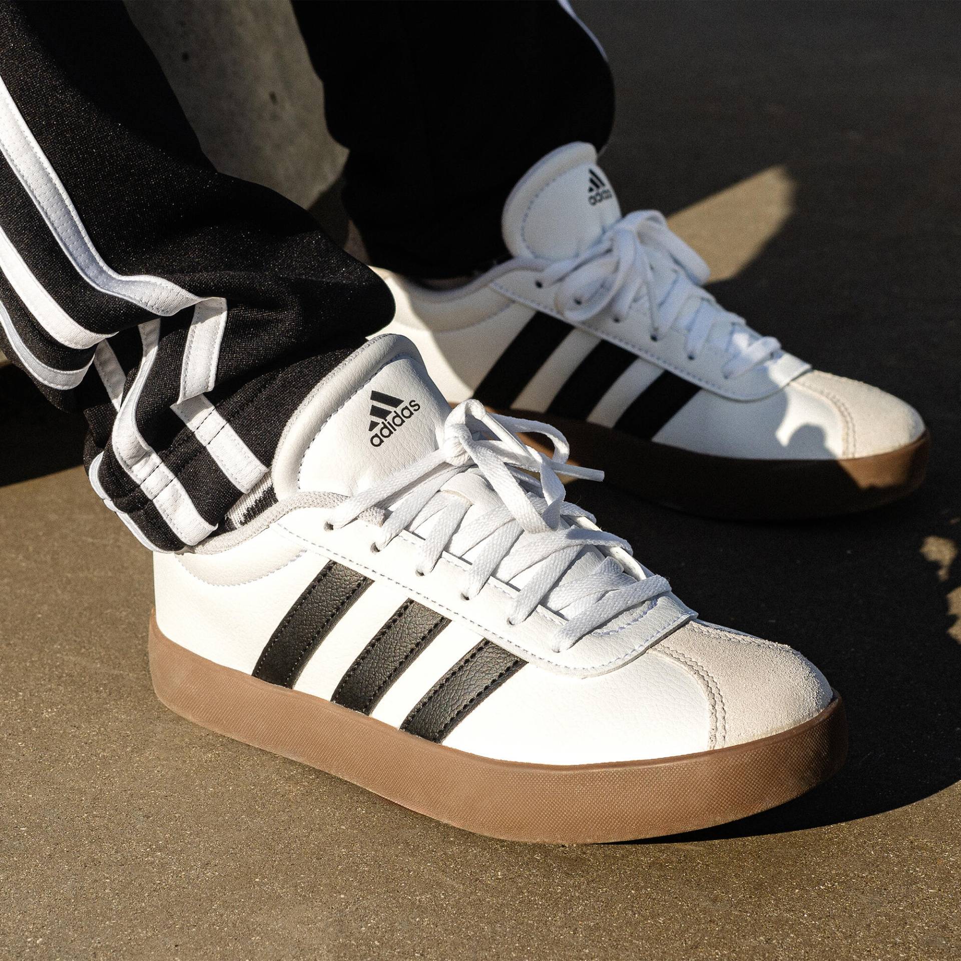 ADIDAS Sportschuhe Kinder - VL Court weiss/schwarz/grau von Adidas