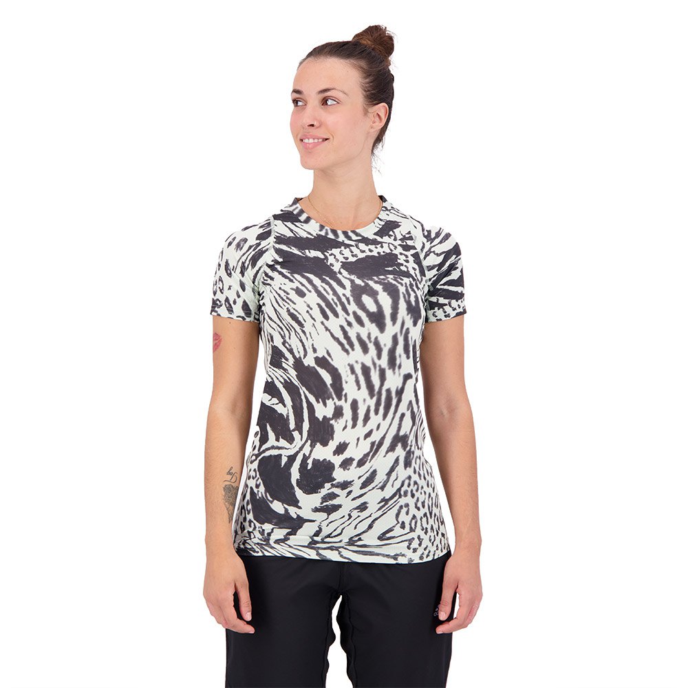 Adidas Fast Aop Short Sleeve T-shirt Grün M Frau Adidas Fast Aop Short Sleeve T-shirt Grün M Frau von Adidas