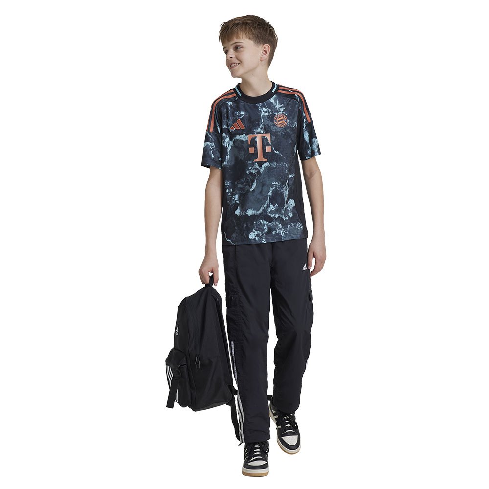 Adidas Fc Bayern Munich 24/25 Away Junior Short Sleeve T-shirt Blau 13-14 Years Adidas Fc Bayern Munich 24/25 Away Junior Short Sleeve T-shirt Blau 13-14 Years von Adidas