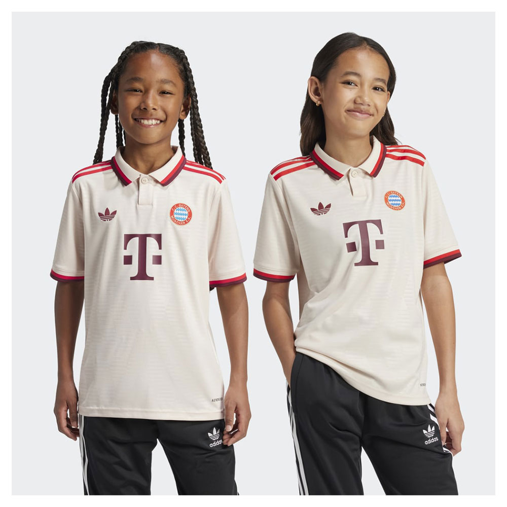 Adidas Fc Bayern Munich 3 Stripes 24/25 Third Junior Short Sleeve T-shirt Beige 9-10 Years Adidas Fc Bayern Munich 3 Stripes 24/25 Third Junior Short Sleeve T-shirt Beige 9-10 Years von Adidas