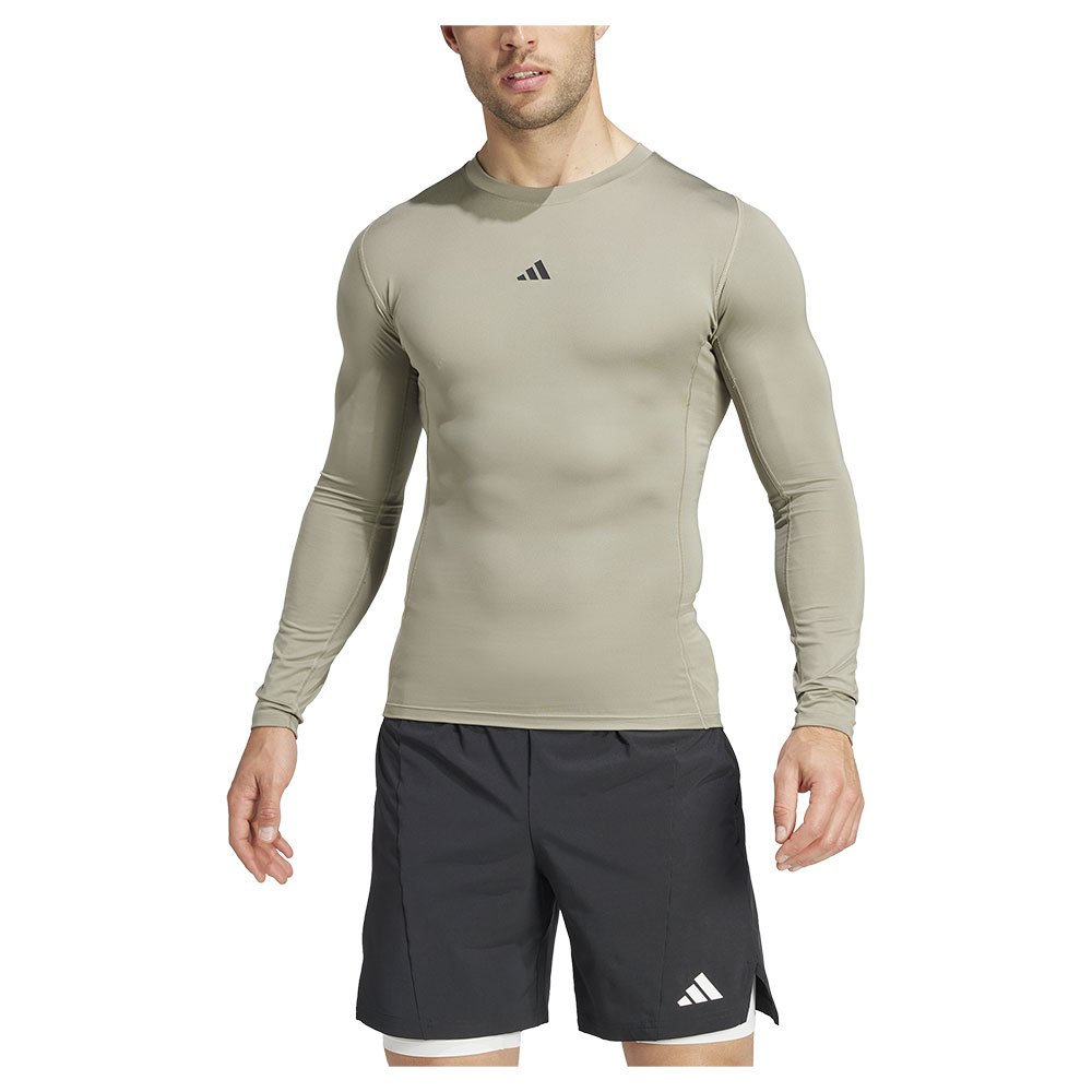 Adidas Techfit Compression Long Sleeve T-shirt Beige S / Regular Mann von Adidas