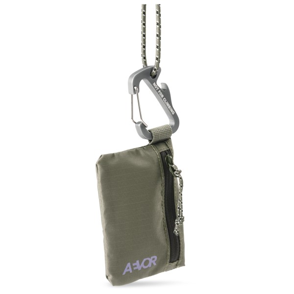 AEVOR - Explore Wallet Gr 0,2 l oliv AEVOR - Explore Wallet Gr 0,2 l oliv von Aevor