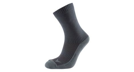 unisex wasserdichte socken altura endurance schwarz von Altura