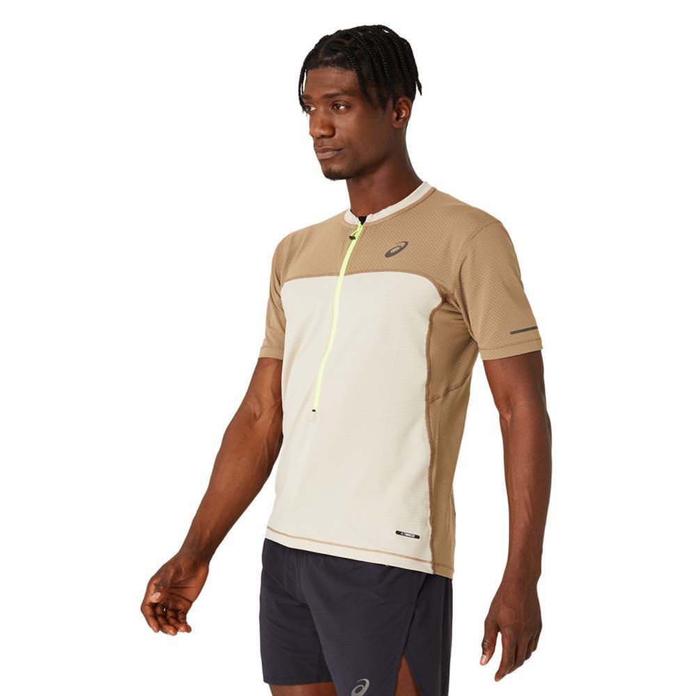 Asics Fujitrail Short Sleeve T-shirt Beige M Mann von Asics