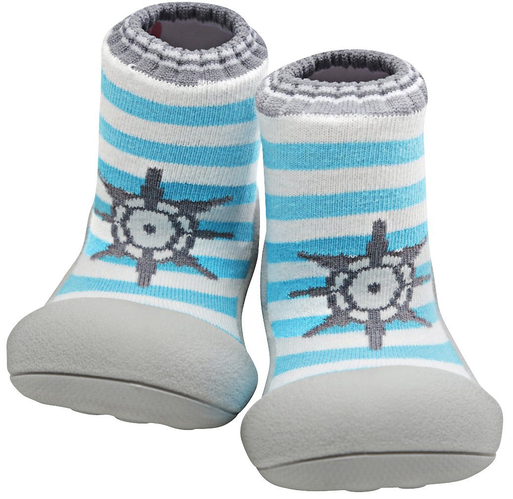Attipas Ergonomische Baby Lauflernschuhe - Kinder Hauschuhe, Sockenschuhe Lauflernschuh Bequeme Barfußschuhe für Kleinkinder mit Zehenfreiheit für Greifreflex Attipas Ergonomische Baby Lauflernschuhe - Kinder Hauschuhe, Sockenschuhe Lauflernschuh Bequeme Barfußschuhe für Kleinkinder mit Zehenfreiheit für Greifreflex von Attipas