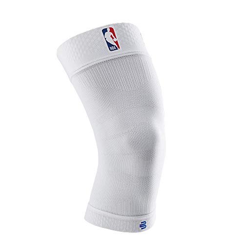 BAUERFEIND Kniebandage Sports Compression Knee Support NBA, 1 Unisex Sportkniebandage für Ballsportarten, Basketball Knie-Bandage in Weiß mit NBA-Logo,L BAUERFEIND Kniebandage Sports Compression Knee Support NBA, 1 Unisex Sportkniebandage für Ballsportarten, Basketball Knie-Bandage in Weiß mit NBA-Logo,L von BAUERFEIND