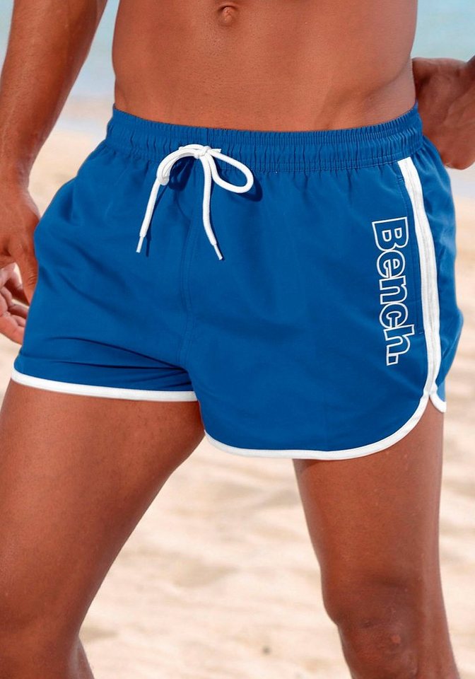 Bench. Badeshorts Bradley mit coolem Logodruck Bench. Badeshorts Bradley mit coolem Logodruck von Bench.