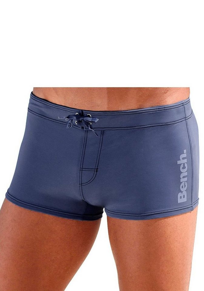 Bench. Boxer-Badehose mit seitlichem Logoprint von Bench.