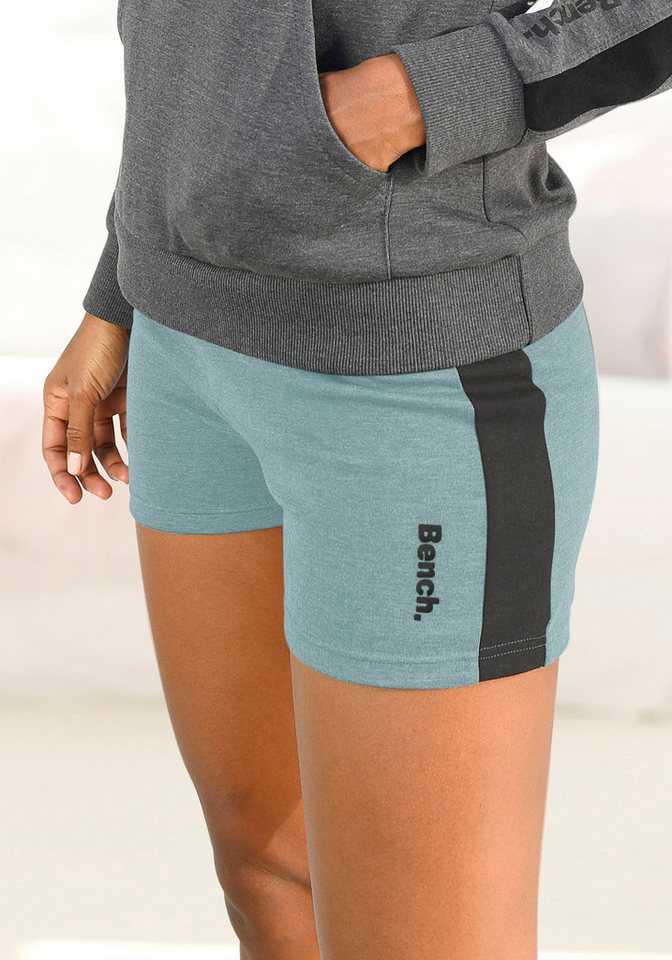 Bench. Loungewear Relaxshorts mit Seitenstreifen, Loungewear Bench. Loungewear Relaxshorts mit Seitenstreifen, Loungewear von Bench. Loungewear