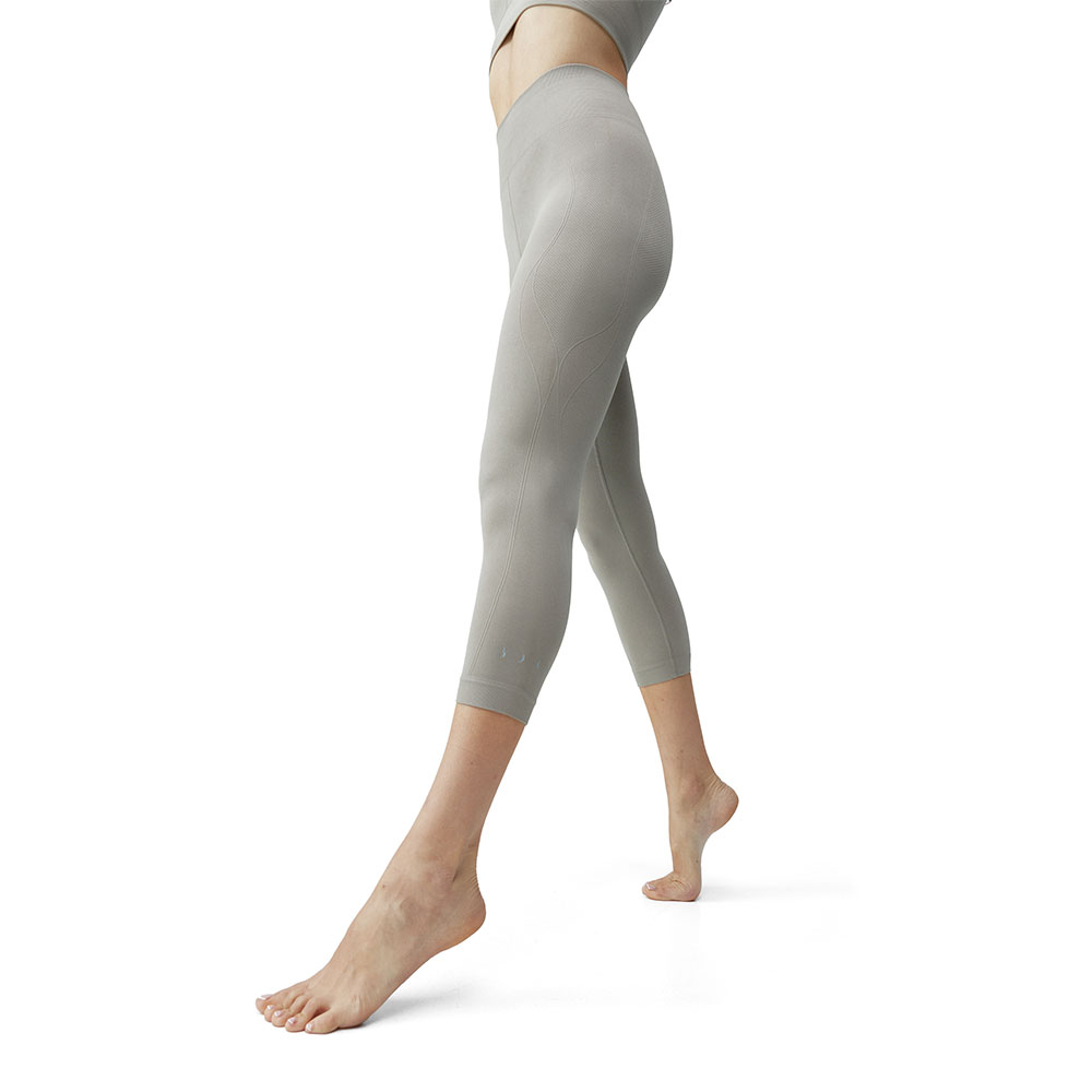 Born Living Yoga Blume Leggings Grau L Frau Born Living Yoga Blume Leggings Grau L Frau von Born Living Yoga