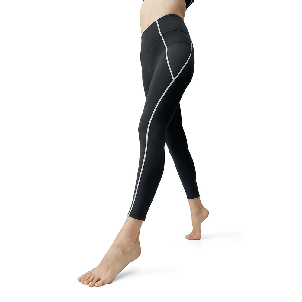 Born Living Yoga Luna Leggings Schwarz XS Frau Born Living Yoga Luna Leggings Schwarz XS Frau von Born Living Yoga