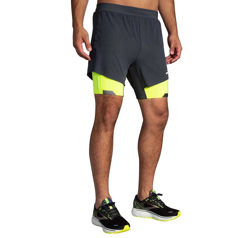 Brooks Run Visible 5´ 2 In 1 Shorts Grau S Mann von Brooks