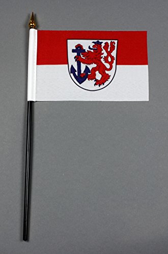 Buddel Bini Kleine Tischflagge Düsseldorf 15x10 cm mit 30 cm Mast aus PVC-Rohr, ohne Ständerfuß von Buddel Bini