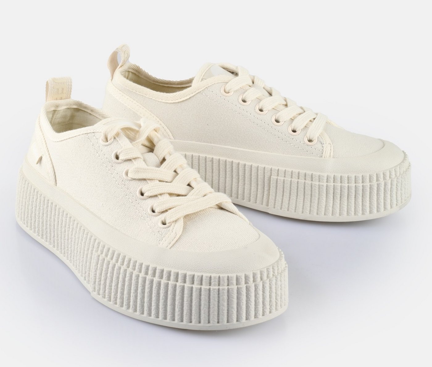 Buffalo MADISON Sneaker, Freizeitsneaker, Halbschuh, Schnürschuh mit Memory Foam Fußbett Buffalo MADISON Sneaker, Freizeitsneaker, Halbschuh, Schnürschuh mit Memory Foam Fußbett von Buffalo
