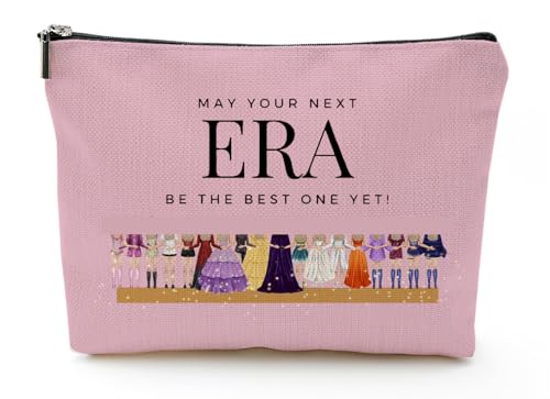 Taylor Next Era Kosmetiktasche für Fans, Damen, Geburtstagsgeschenk, Muttertag, Krankenschwester, Schulabschluss, Geschenk für Musikliebhaber, Weiß, Pink, TS 006 Taylor Next Era Kosmetiktasche für Fans, Damen, Geburtstagsgeschenk, Muttertag, Krankenschwester, Schulabschluss, Geschenk für Musikliebhaber, Weiß, Pink, TS 006 von Byqone