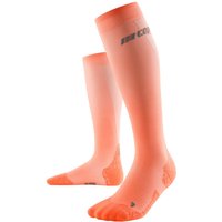 CEP Ultralight lange Laufsocken Damen 853 - coral/cream IV (40-43) von CEP