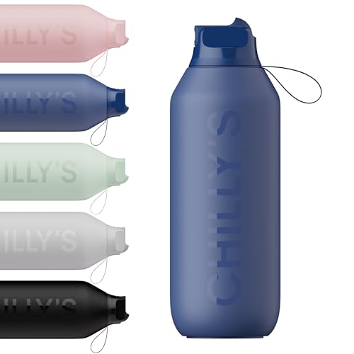 Chilly's Series 2 Flip Bottle - Thermosflasche mit Sport-Verschluss, Teleskop-Strohhalm & Nylon-Trageschlaufe - Edelstahlflasche mit Easy Flip Öffnung und Strohhalm-Bürste - 1000ml - Whale Blue Chilly's Series 2 Flip Bottle - Thermosflasche mit Sport-Verschluss, Teleskop-Strohhalm & Nylon-Trageschlaufe - Edelstahlflasche mit Easy Flip Öffnung und Strohhalm-Bürste - 1000ml - Whale Blue von Chilly's