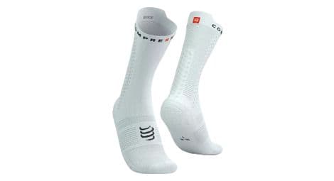 compressport pro racing socks v4 0 bike weis schwarz von Compressport