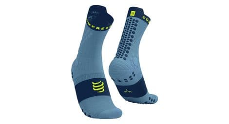 compressport pro racing socks v4 0 trailblau von Compressport