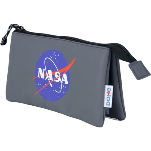 DOHE - Schulmäppchen 3 Fächer - Reißverschluss, offiziell lizenziert, strapazierfähiges Polyester, 23x12x2,5 cm, Schulmaterial - NASA Grey - Grau DOHE - Schulmäppchen 3 Fächer - Reißverschluss, offiziell lizenziert, strapazierfähiges Polyester, 23x12x2,5 cm, Schulmaterial - NASA Grey - Grau von DOHE