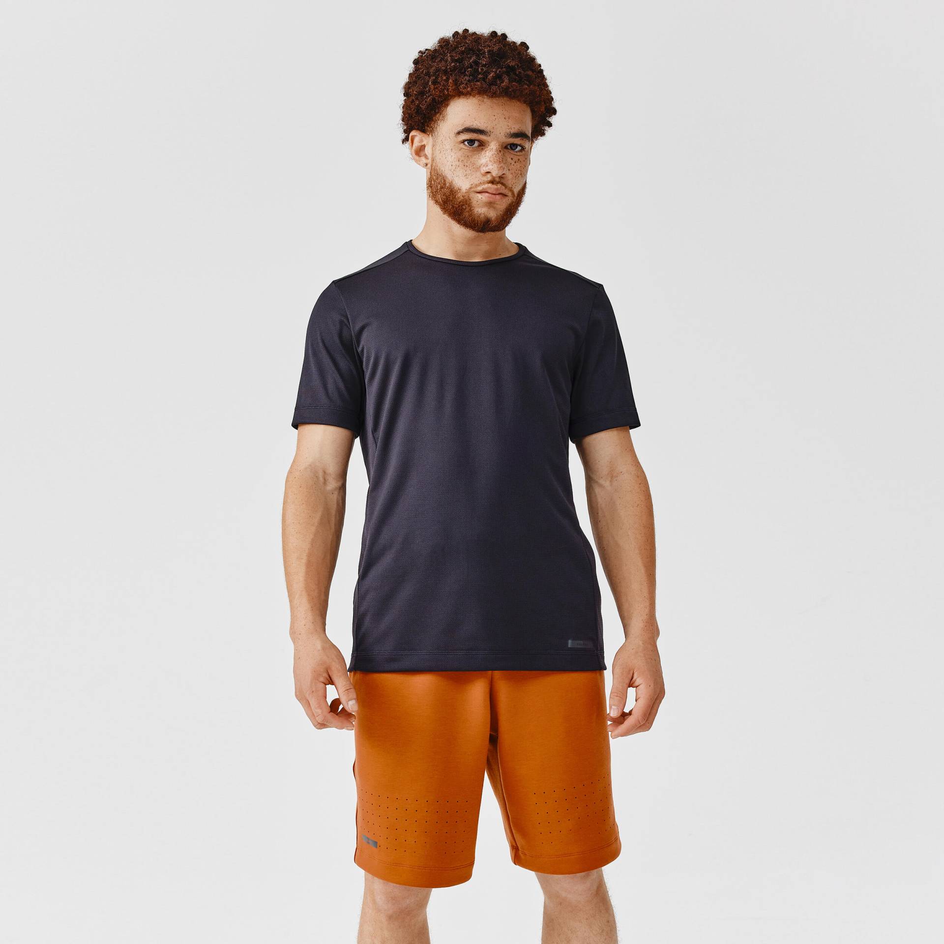 Laufshirt kurzarm Herren atmungsaktiv - KIPRUN 100 Dry schwarz Laufshirt kurzarm Herren atmungsaktiv - KIPRUN 100 Dry schwarz von Decathlon
