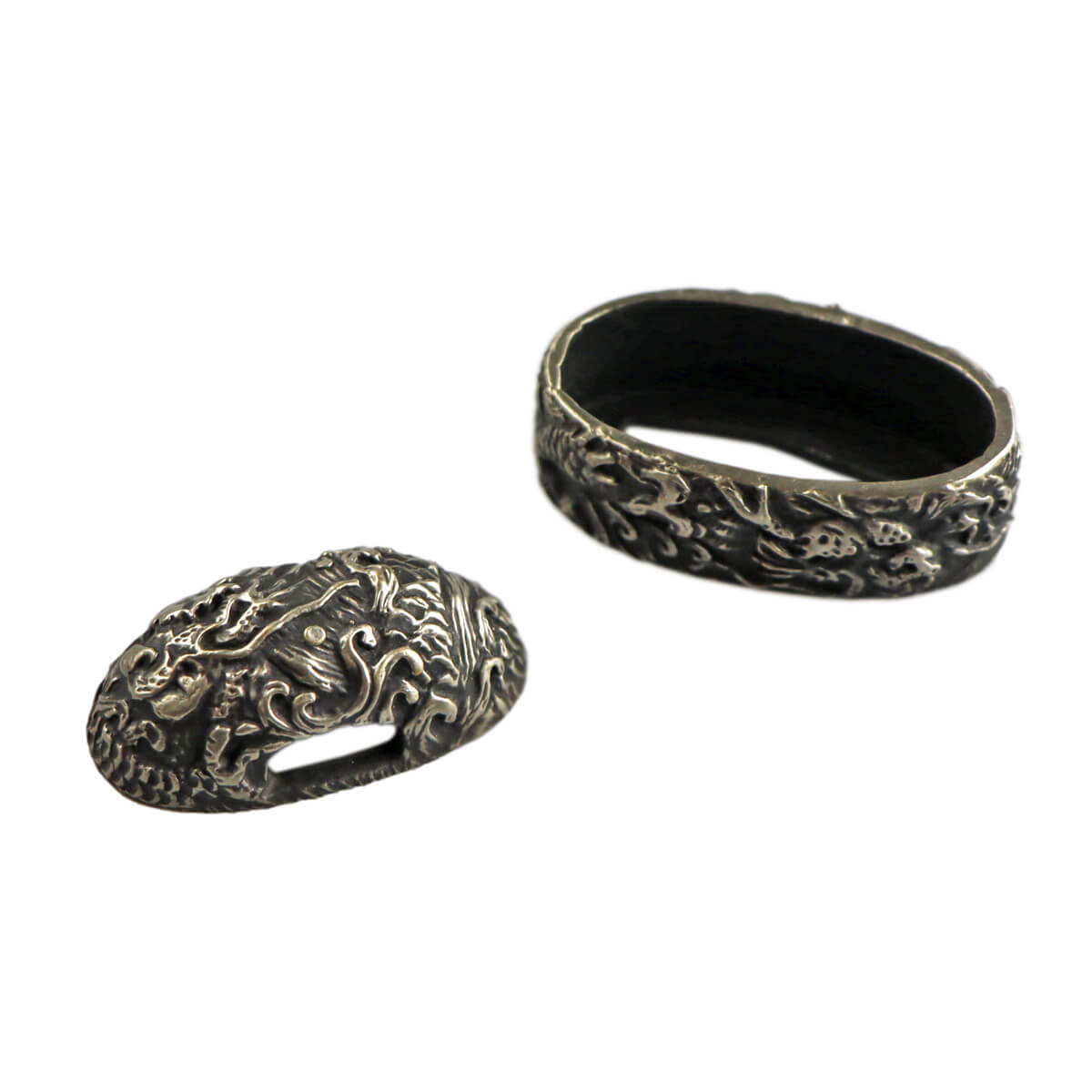 Fuchigashira Set Ryu Drache Japan Fuchi und Kashira für Katana Fuchigashira Set Ryu Drache Japan Fuchi und Kashira für Katana von DerShogun
