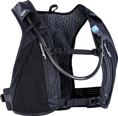 EVOC HYDRO PRO 6 + HYDRATION BLADDER 1,5, Trinkrucksack (2 Verpflegungsfächer und Reißverschlusstaschen, magnetischer Trinkschlauch-Clip, inkl. 1,5l Trinkblase, One Size), Schwarz von EVOC