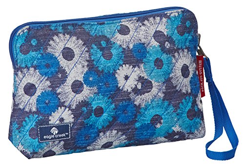 Eagle Creek Kosmetikbeutel Pack-It Original Quilted Reversible Wristlet Wendetasche für Hygieneartikel, daisy chain blue Eagle Creek Kosmetikbeutel Pack-It Original Quilted Reversible Wristlet Wendetasche für Hygieneartikel, daisy chain blue von Eagle Creek