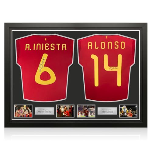 Exclusive Memorabilia Von Andres Iniesta und Xabi Alonso signierte Spanien-Trikots. Gerahmt von Exclusive Memorabilia