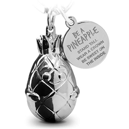 FABACH Ananas Schlüsselanhänger Piny mit Gravur - Süßer Schlüsselanhänger Ananas - Motivation, Freundschaft und Liebe Glücksbringer aus Metall für Frauen in Silber - Be a pineapple FABACH Ananas Schlüsselanhänger Piny mit Gravur - Süßer Schlüsselanhänger Ananas - Motivation, Freundschaft und Liebe Glücksbringer aus Metall für Frauen in Silber - Be a pineapple von FABACH