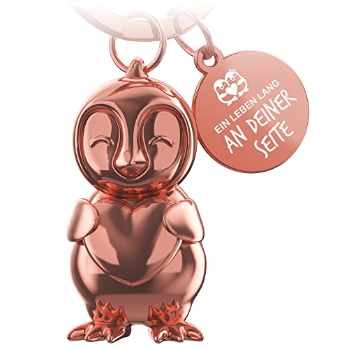 FABACH Pinguin Schlüsselanhänger Frosty mit Herz - Glücksbringer Pinguin Geschenke Freundin - Partner Geschenke Liebe Schlüsselanhänger Paare Jahrestag - Gravur Ein Leben lang an deiner Seite FABACH Pinguin Schlüsselanhänger Frosty mit Herz - Glücksbringer Pinguin Geschenke Freundin - Partner Geschenke Liebe Schlüsselanhänger Paare Jahrestag - Gravur Ein Leben lang an deiner Seite von FABACH