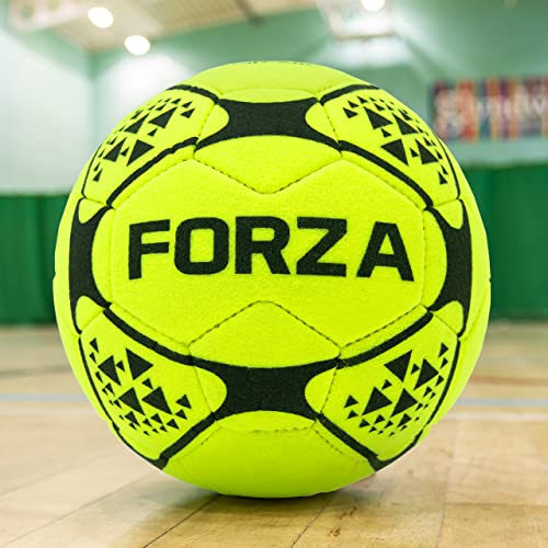 FORZA Hallenfußbälle [3 Größen] | Fluoreszierende gelbe Fußbälle für Innen- und Laminatoberflächen – ideal für Schulen, Sportzentren und Trainer (Packung von 25, 3) von FORZA