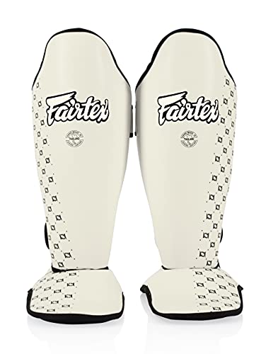Fairtex SP5 Muay Thai Schienbeinschoner für Männer, Frauen, Kinder | Hochwertig, leicht & langlebig | Erweiterter Schutz gegen Schienbeinschmerzen beim Training oder Sparring(Large-Weiß) Fairtex SP5 Muay Thai Schienbeinschoner für Männer, Frauen, Kinder | Hochwertig, leicht & langlebig | Erweiterter Schutz gegen Schienbeinschmerzen beim Training oder Sparring(Large-Weiß) von Fairtex