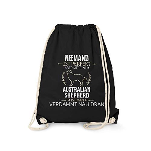 Fashionalarm Turnbeutel - Niemand ist perfekt - Australian Shepherd | Fun Rucksack mit Spruch Geburtstag Geschenk Idee Hundebesitzer Rasse Hund, Schwarz One Size Fashionalarm Turnbeutel - Niemand ist perfekt - Australian Shepherd | Fun Rucksack mit Spruch Geburtstag Geschenk Idee Hundebesitzer Rasse Hund, Schwarz One Size von Fashionalarm