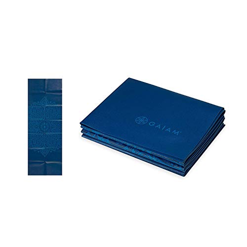 Gaiam Yogamatte, Faltbare Reise-Fitness- & Übungsmatte | Faltbare Yogamatte für alle Arten von Yoga, Pilates & Bodentraining, Blaue Sonnenuhr, 2 mm. von Gaiam