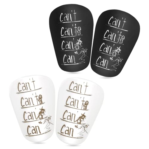 2 Paar Mini Fußball Schienbeinschoner, 8x5cm Schwarz und Weiß Buchstaben-Stil Fußball Schienbeinschoner Mini Schienbeinschoner Schienbeinschutzausrüstung für Erwachsene Teenager Jungen Mädchen 2 Paar Mini Fußball Schienbeinschoner, 8x5cm Schwarz und Weiß Buchstaben-Stil Fußball Schienbeinschoner Mini Schienbeinschoner Schienbeinschutzausrüstung für Erwachsene Teenager Jungen Mädchen von Gosknor