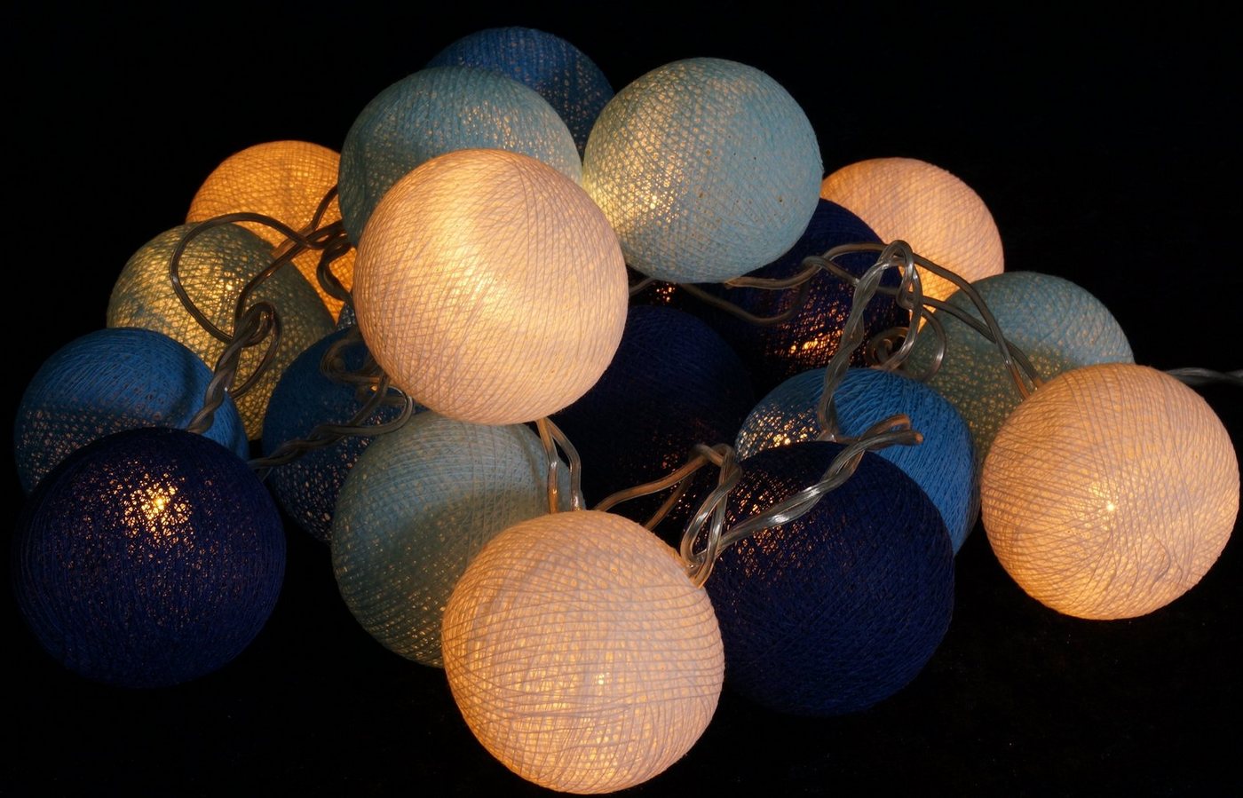 Guru-Shop LED-Lichterkette Stoff Ball Lichterkette, LED Kugel Lampion.. von Guru-Shop