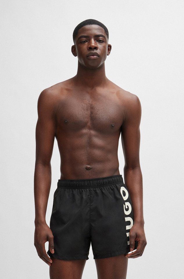 HUGO Badeshorts ABAS seitlich mit großem HUGO Logo-Print HUGO Badeshorts ABAS seitlich mit großem HUGO Logo-Print von HUGO