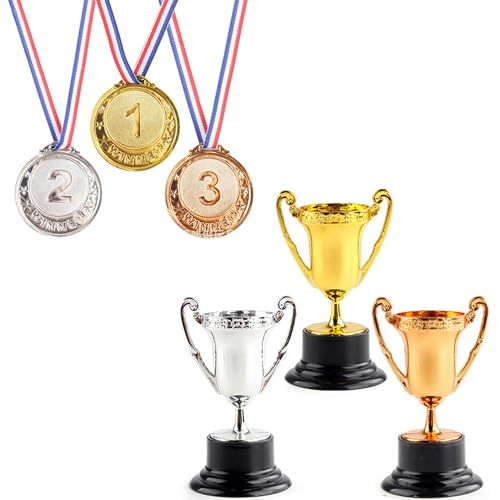 Hayaww 6 Stück Fussball Medaillen Kinder mit Gravur und Kleiner Pokal Fussball Kinder Set Trophäen Medaillen Set Pokale Und Medaillen Tischkicker für Kindergeburtstag Schulsport Partys von Hayaww