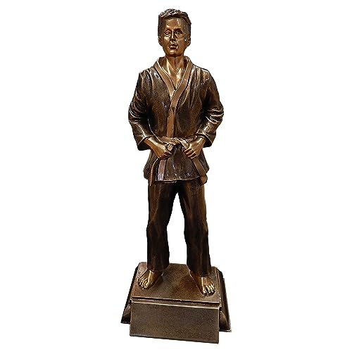Henecka 🔵 Kampfsport Pokal Resin Skulptur · Judo, Karate, Jiu Jitsu, Muay Thai, Taekwondo, Wing Chun und weitere · Höhe 405 mm · Farbe Gold-Braun Henecka 🔵 Kampfsport Pokal Resin Skulptur · Judo, Karate, Jiu Jitsu, Muay Thai, Taekwondo, Wing Chun und weitere · Höhe 405 mm · Farbe Gold-Braun von Henecka