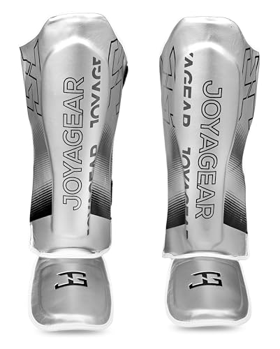 JOYAGEAR Schienbeinschoner Kickboxen - Evolution - Silber & Weiß - Größe M - Kampfsport Sparring Schienbeinschutz - Beinschutz Kickboxen Schienbeinschützer - Hergestellt aus thailändischem Mikrofaser JOYAGEAR Schienbeinschoner Kickboxen - Evolution - Silber & Weiß - Größe M - Kampfsport Sparring Schienbeinschutz - Beinschutz Kickboxen Schienbeinschützer - Hergestellt aus thailändischem Mikrofaser von JOYA GEAR